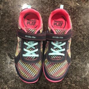 Stride Rite made 2 play Molly sneakers brand new!